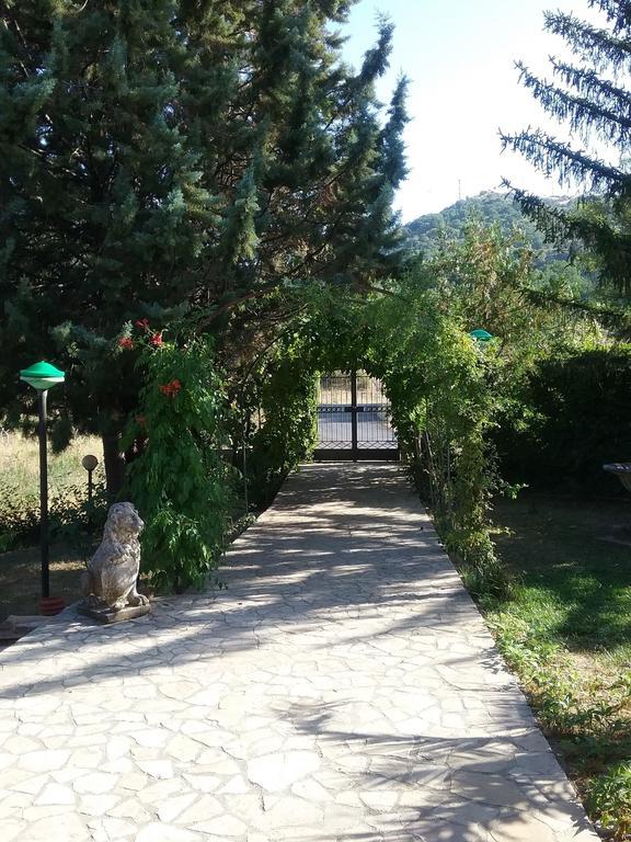 B&B Villa Damiani Brindisi di Montagna Exterior foto